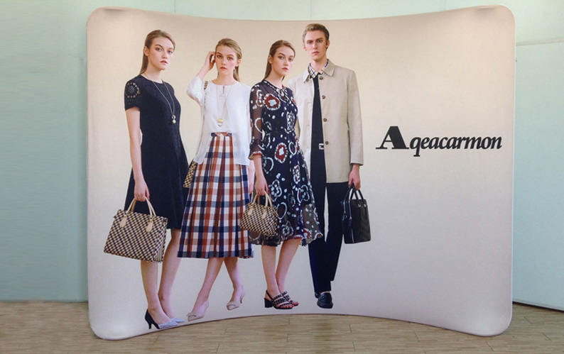 快幕秀弧形展架展示？